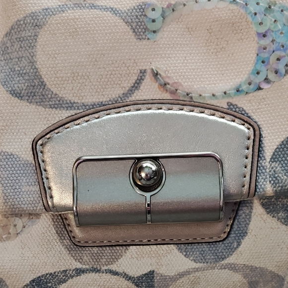 Coach Beige and Gray Signature Shoulder Bag - Picture 2 of 11